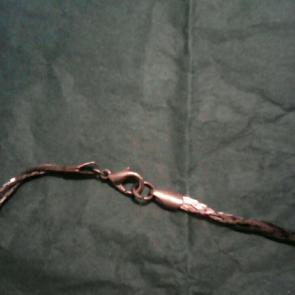 Neckless - Picture 3 of 3