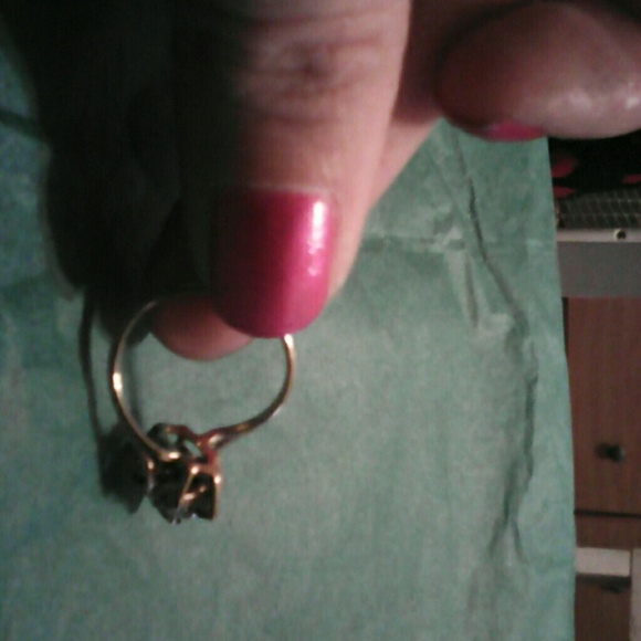 Ring - Picture 3 of 4