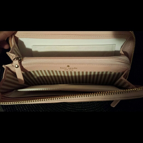 Cobble Hill Lacey Wallet - Picture 2 of 3