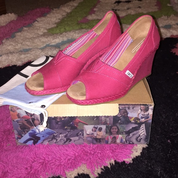 • SOLD • Red Canvas Toms Wedge Sandals