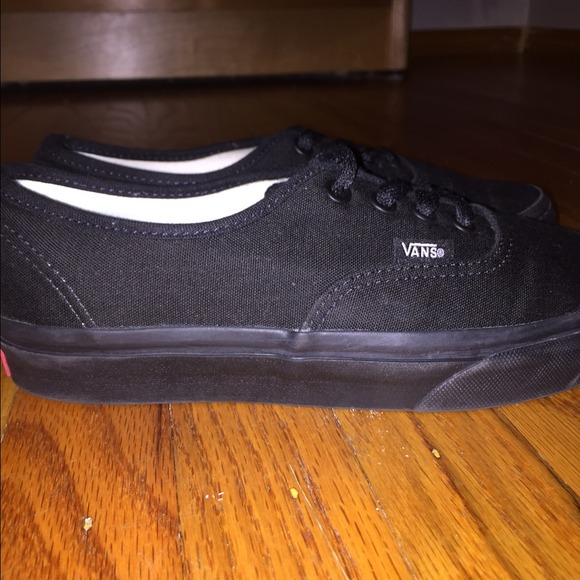 All black vans, men's: 4.5, women's: 6