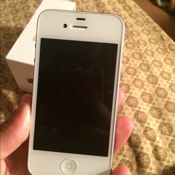 IPhone 4s - Picture 4 of 5