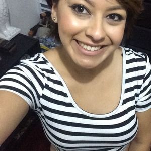 Forever 21 crop top.👏