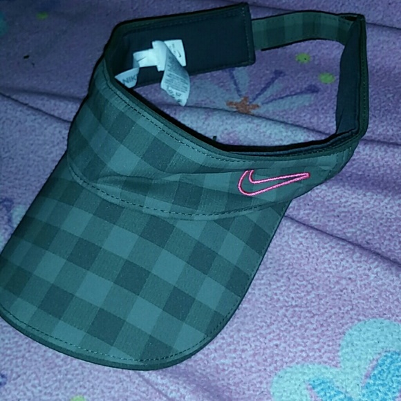 Nike visor