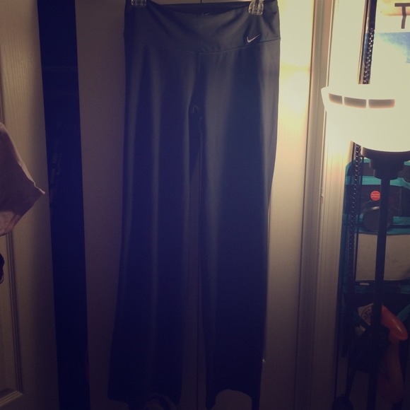 Nike women's athletic pants
