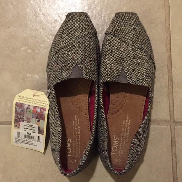 TOMS Classic Silver Karsen Tweed Size 7 Women NEW
