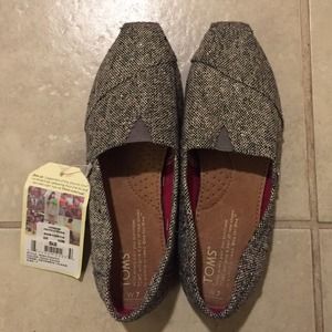 TOMS Classic Silver Karsen Tweed Size 7 Women NEW