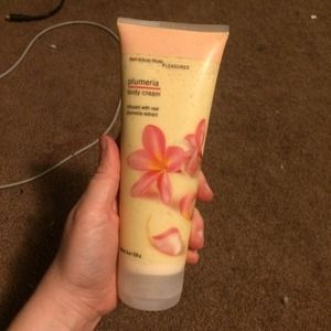 New bath and body works body cream