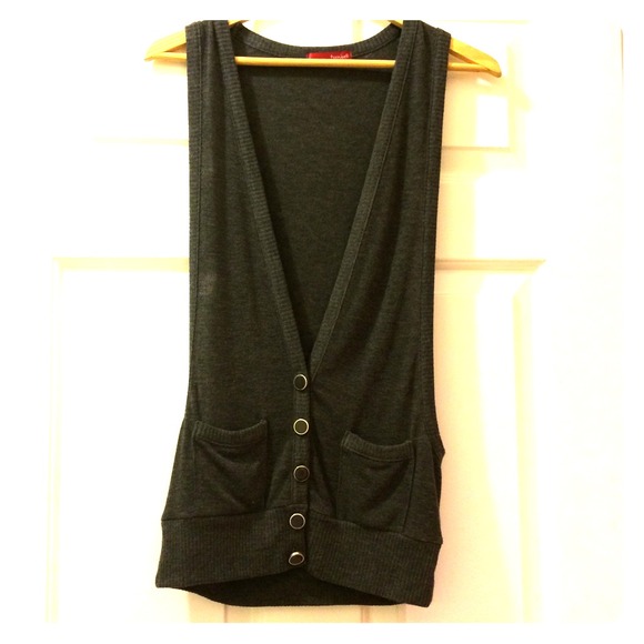 ❗️SALE TODAY ONLY❗️Gray Vest Button Up Jacket