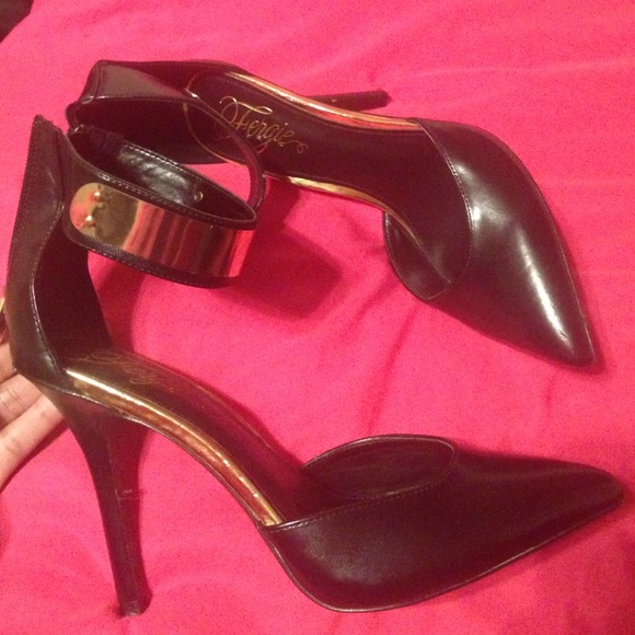 Black "Rihanna Style" heels - Picture 2 of 2