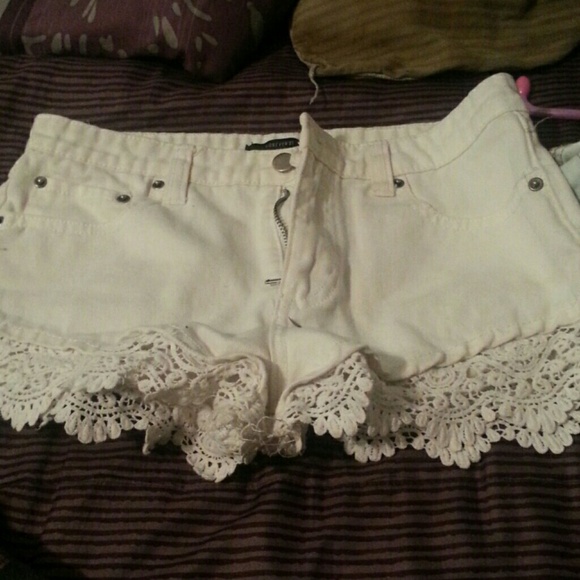White flower shorts