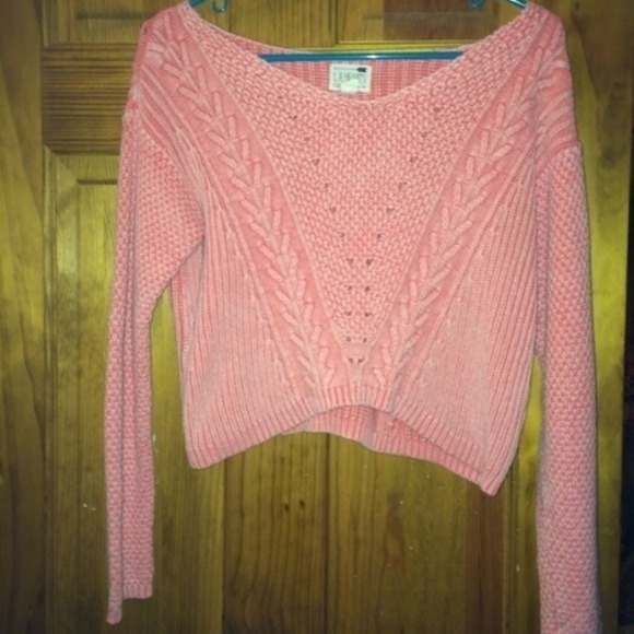 Hardly worn Kylie & Kendall Jenner sweater
