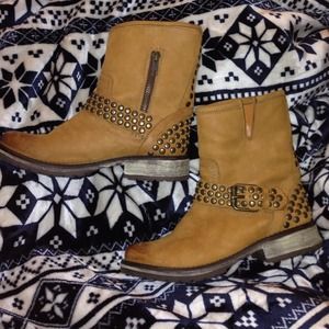 Steve Madden studded mini boots FRAANKIE