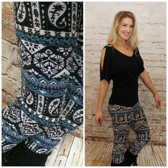 🆕 2 Piece Outfit Set Black Top & Paisley Leggings