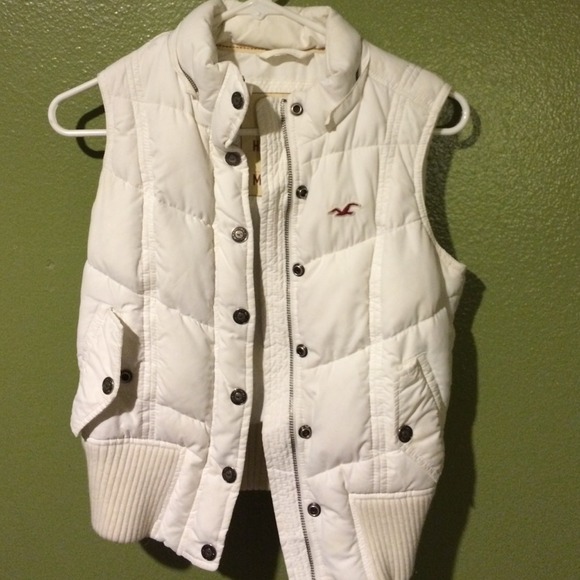 Hollister White Puffy Jacket Vest