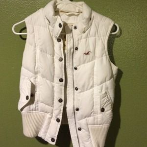 Hollister White Puffy Jacket Vest