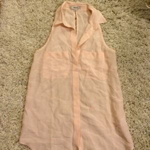 Made well pink sleeveless button up blouse
