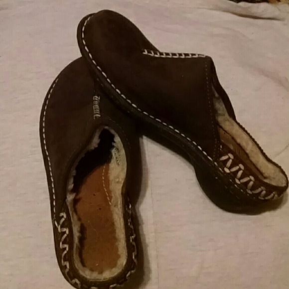 Ugg slide on clogs.