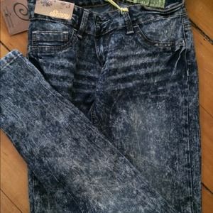 Acid wash skinny jeans