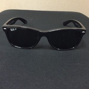 ‼️Authentic Black Polarized Ray Bans‼️