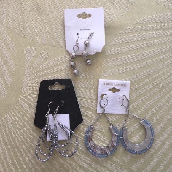 🌴 3 pairs of earrings