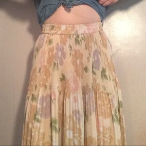 Vintage floral pleated chiffon maxi skirt