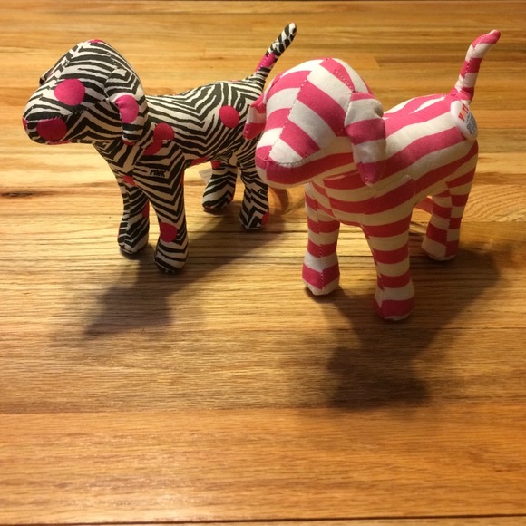 VS Pink dogs!