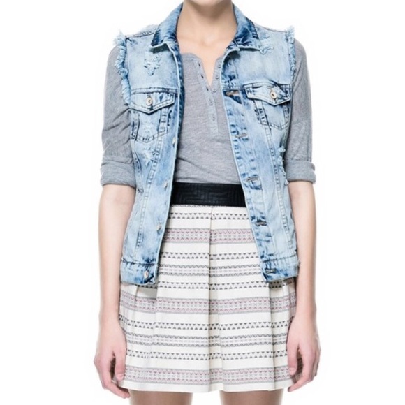 Zara TRAFALUC printed skirt