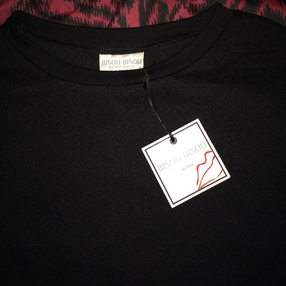 Bisou Bisou oversized crop top - Picture 2 of 3