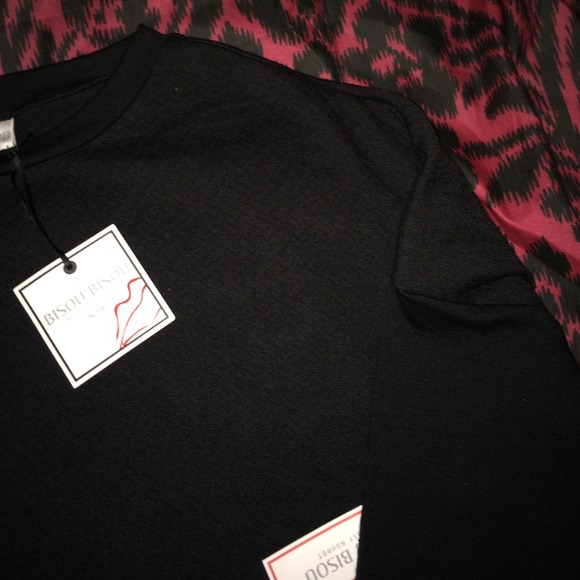 Bisou Bisou oversized crop top - Picture 3 of 3