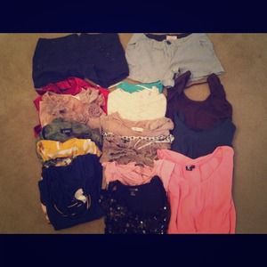 LOT of SIZE M CLOTHING 19pcs feat F21,LoveCulture