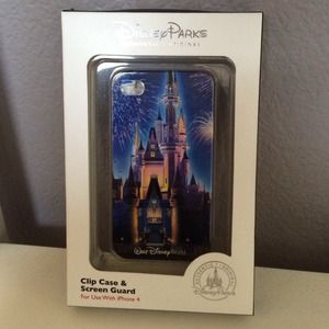 NEW  IPhone 4 Disney Cinderella Castle Phone case.