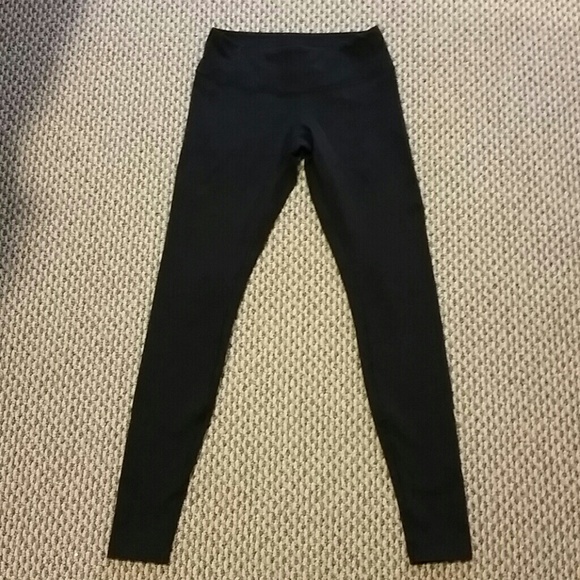SOLD Lululemon full length black wunder unders