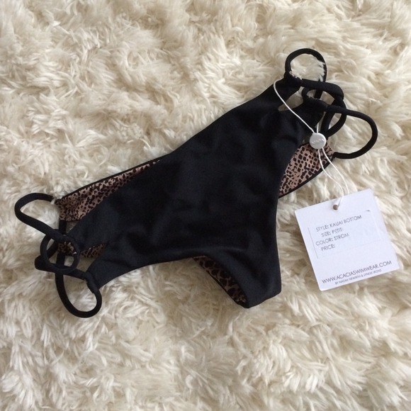 ❌SOLD❌ acacia swimwear storm kauai bottom