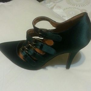 Ladies high heels with 4 front  straps