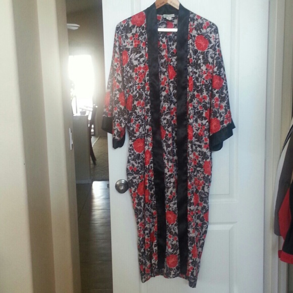 SOLDBUNDLE****Extra Long Kimono - Picture 2 of 4