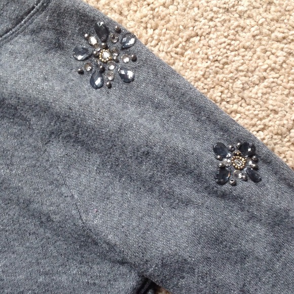 NWOT Jennifer Lopez Sweatshirt - Picture 2 of 3