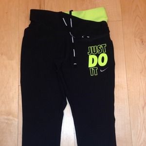 Black and Neon yellow Nike Capri leggings!
