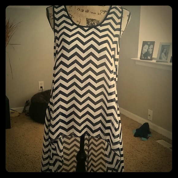 Rue21 Tops - SOLD! 3/$20 Chevron hi-lo Top