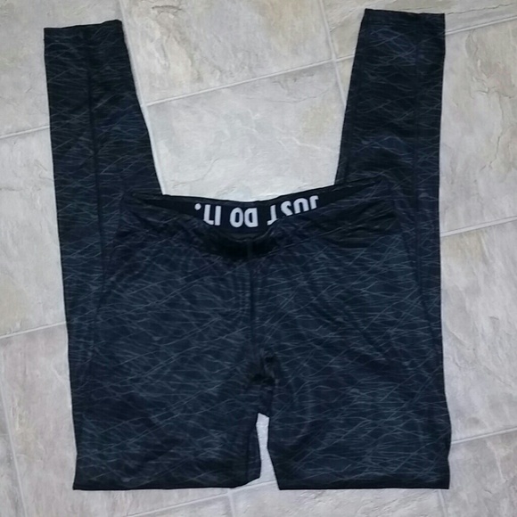 SOLD SOLD RARE EUC Therma-fit Nike Tights