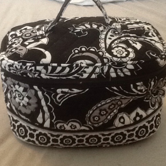 Vera Bradley Makeup Case "midnight paisley"