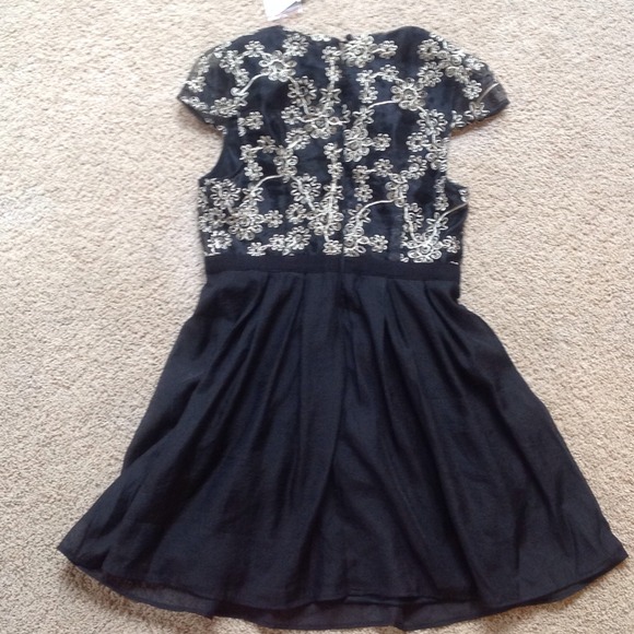 NWT Ark and Co. Dress - Picture 3 of 3
