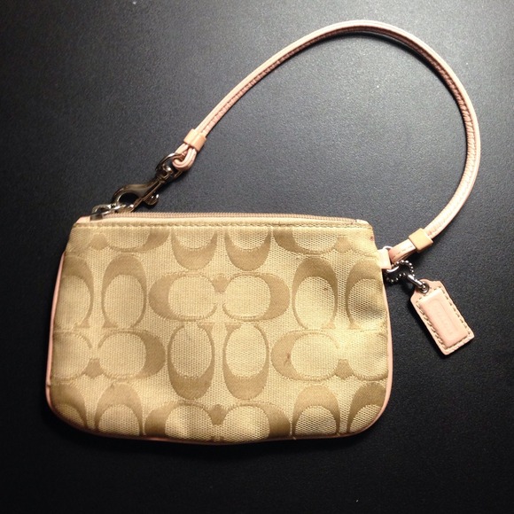 Authentic Coach wristlet - Picture 2 of 4
