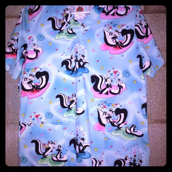 Scrub top