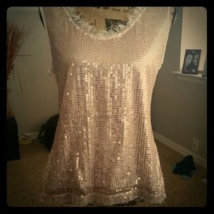 SOLD 3/$20 Gold sequin Top