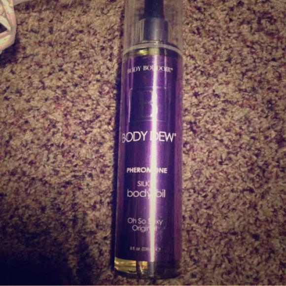 Body dew body oil