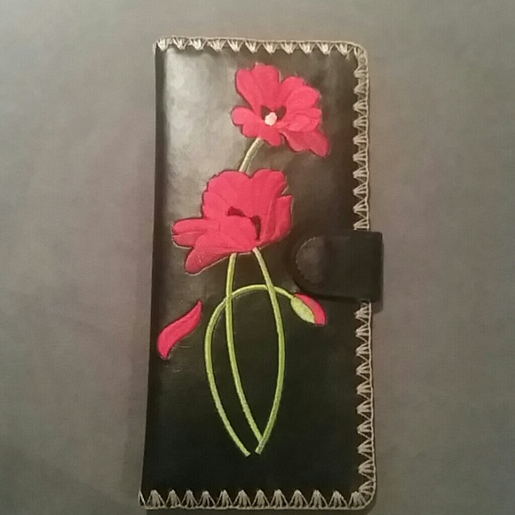 Poppy wallet