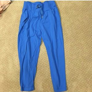 Lululemon Herm Style