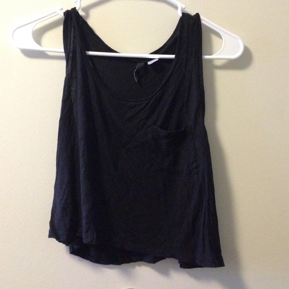 Black crop top from H&M