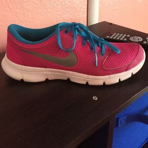 nike running shoes
